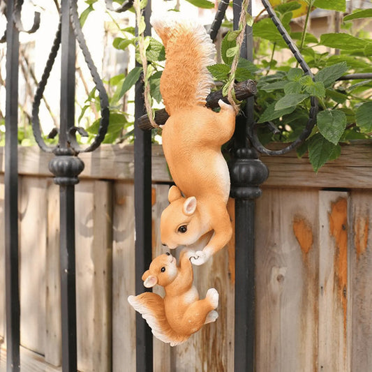 Hanging Squirrel Duo Statue - Charming Garden Decoration